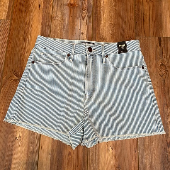 Abercrombie & Fitch Pants - Abercrombie Simone Shorts
